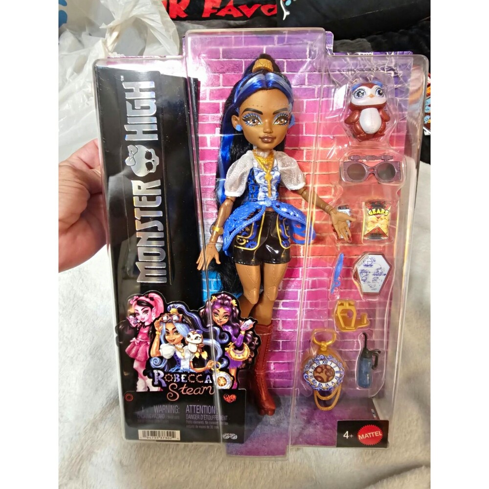 Mattel Monster High Robecca Steam 11in Fashion Doll w/ Accessories Unopened